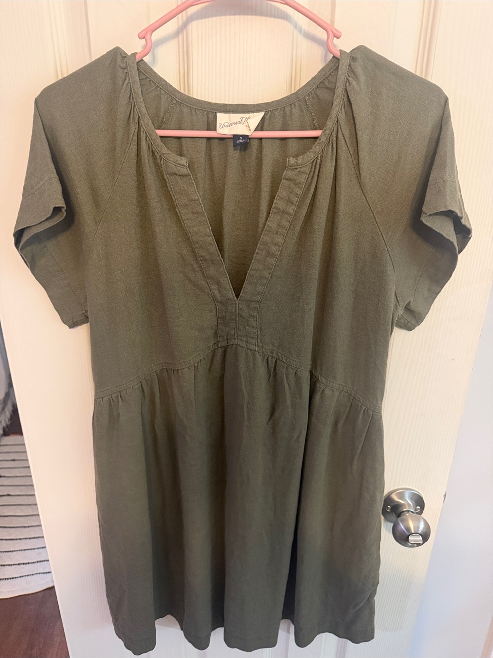 Universal Thread Olive V-Neck Short Sleeve Tunic